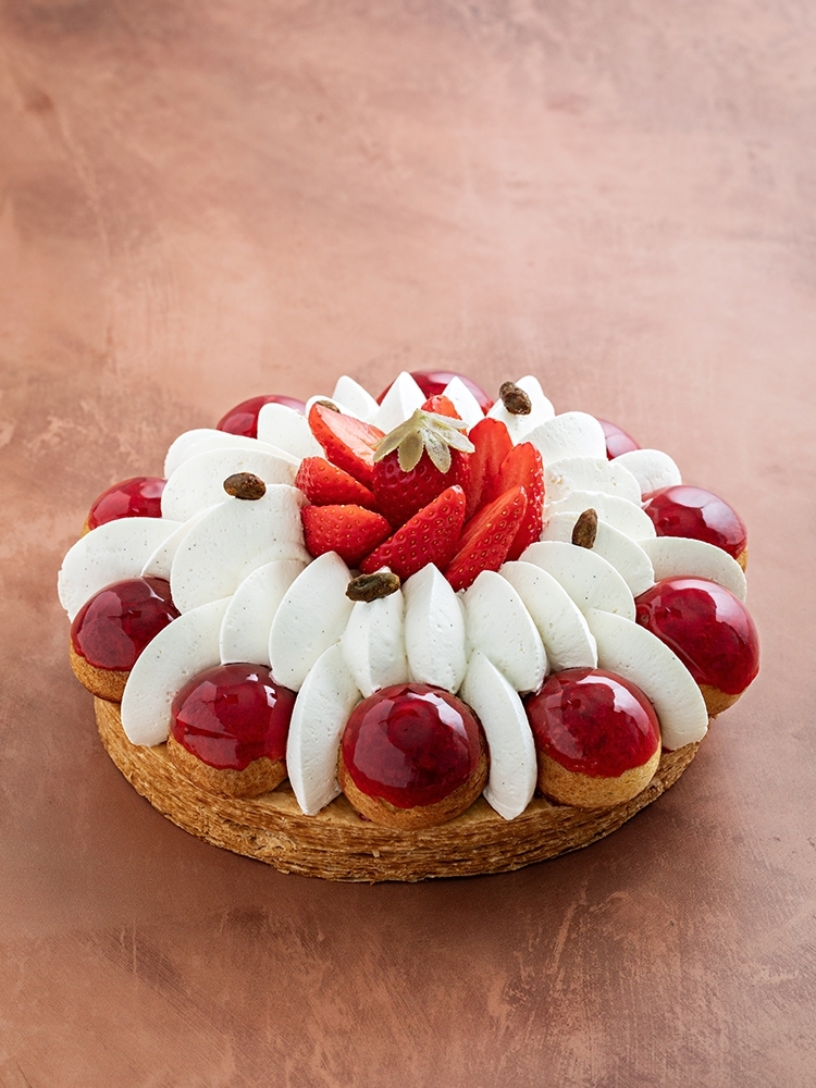 Saint-Honoré Strawberry Pistachio | La Patisserie Cyril Lignac
