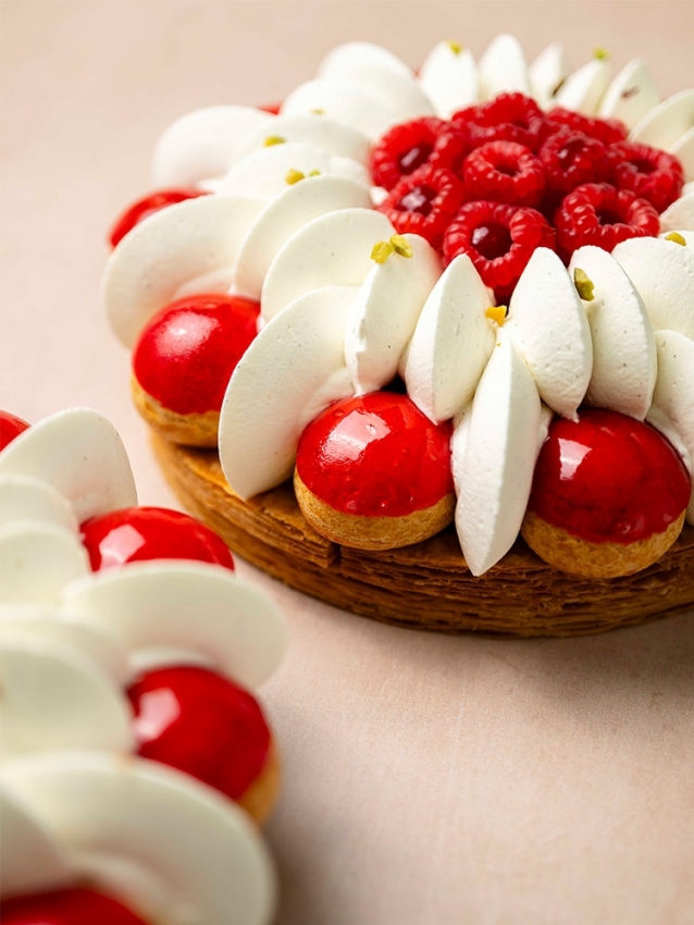 Saint-Honoré Fraise Pistache | La Patisserie Cyril Lignac