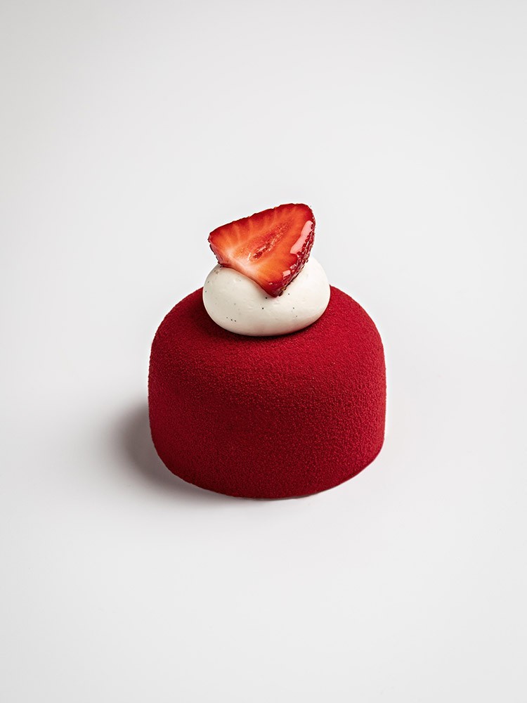 Individual Strawberry Cake La Pâtisserie Cyril Lignac